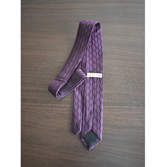 Geoffrey Beene Tie in Purple - Picture 3 of 3